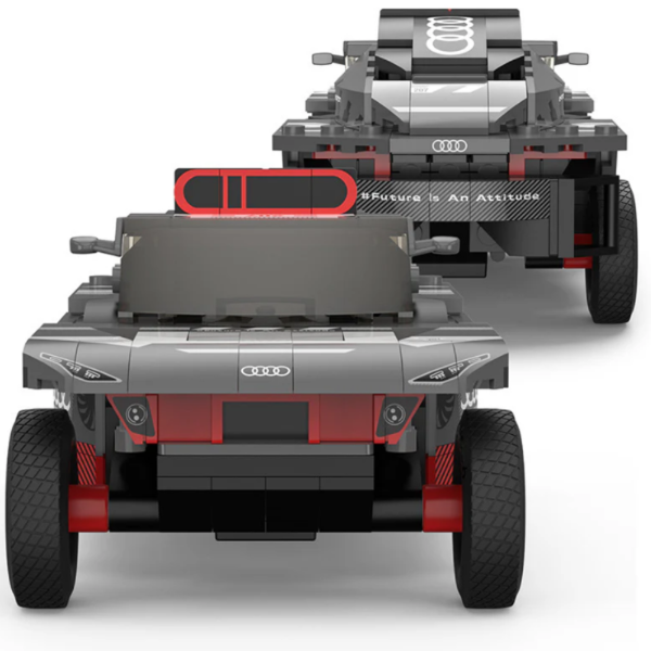 1:30 Audi RS Q e-tron Bricks